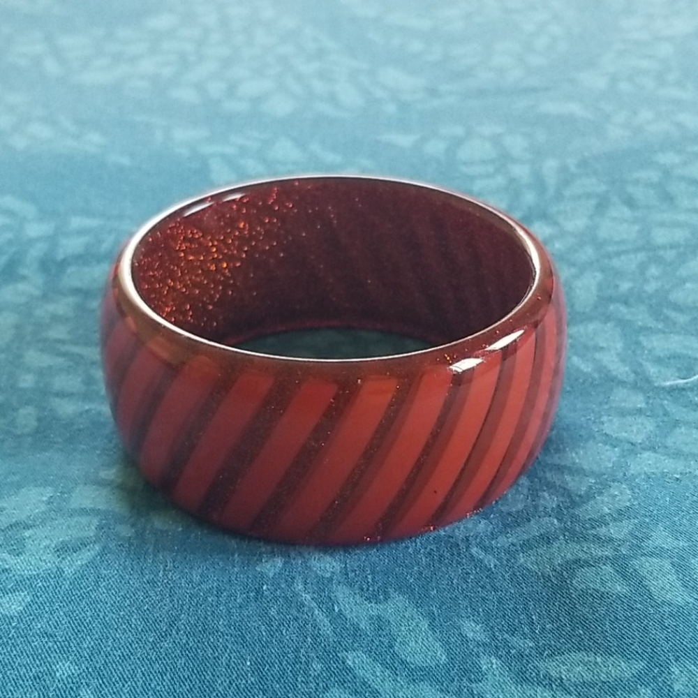 Vintage 60s-70s era Chunky Lucite Bangle  Bracelet